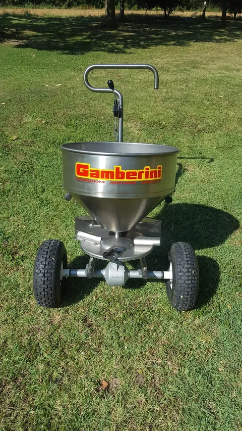 Spargisale F 80/2006 tutto inox — vista frontale